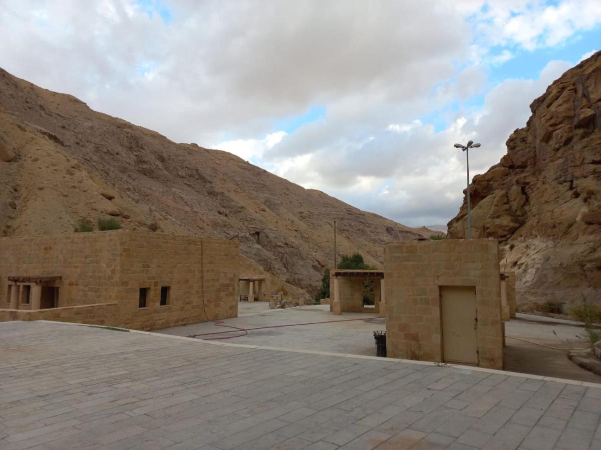 Afra Hot Springs Chalets At-Tafilah Экстерьер фото