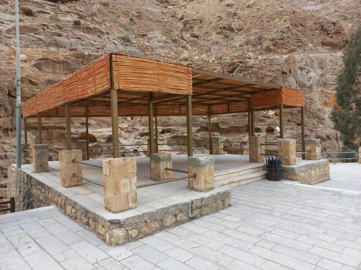 Afra Hot Springs Chalets At-Tafilah Экстерьер фото